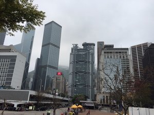 高層ビルが立ち並ぶ香港