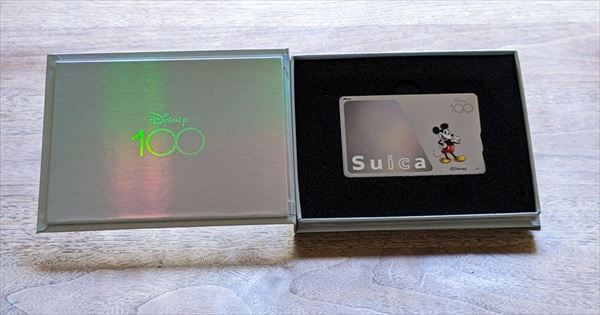 Disneyディズニー　Suica 100周年限定発売　アクリルケース